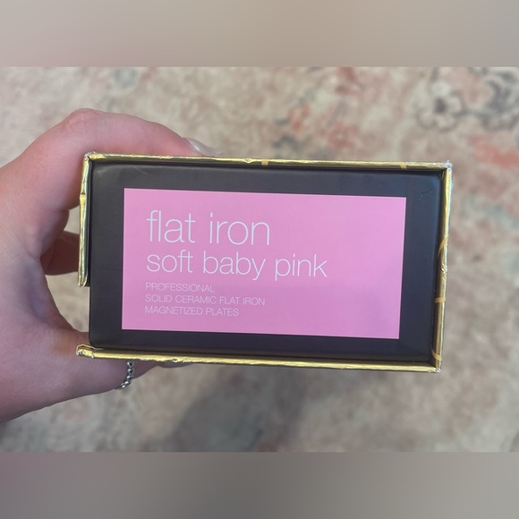 Soleil Flat Iron - Picture 6 of 7